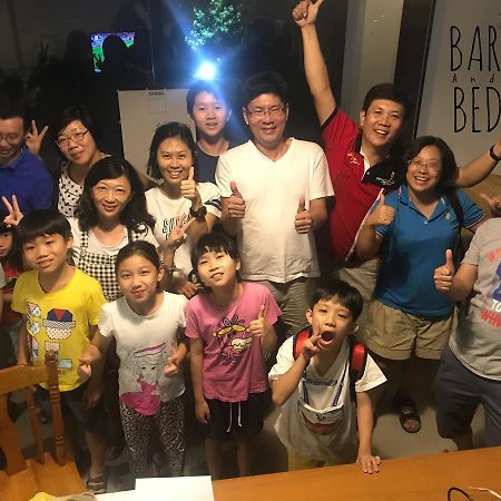 素叻他尼 Barandbed Urt旅舍 外观 照片