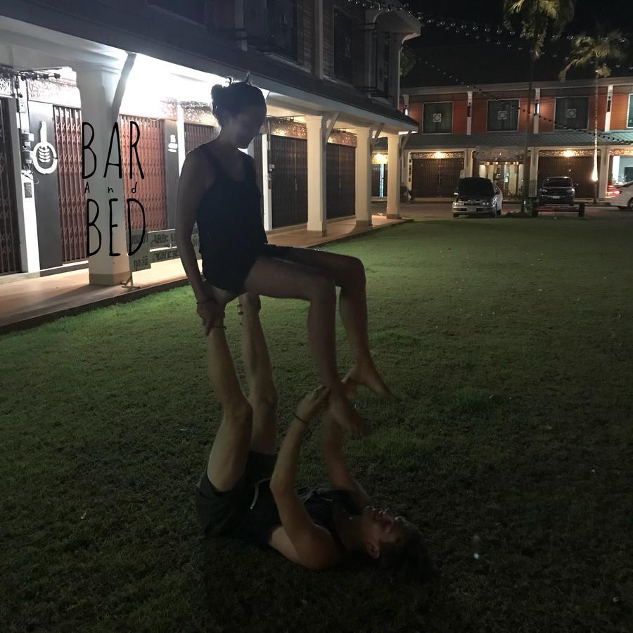 素叻他尼 Barandbed Urt旅舍 外观 照片