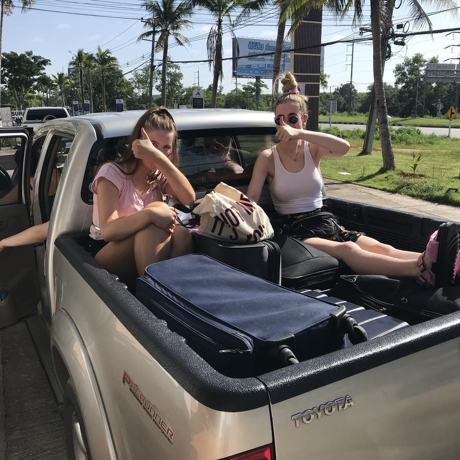素叻他尼 Barandbed Urt旅舍 外观 照片
