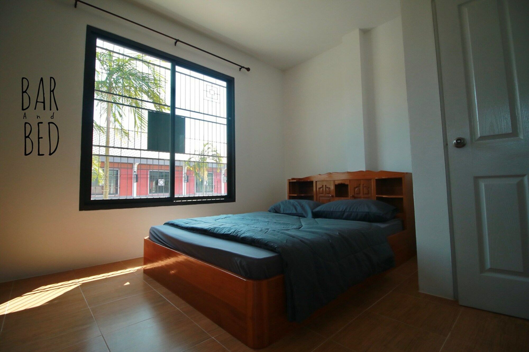素叻他尼 Barandbed Urt旅舍 外观 照片